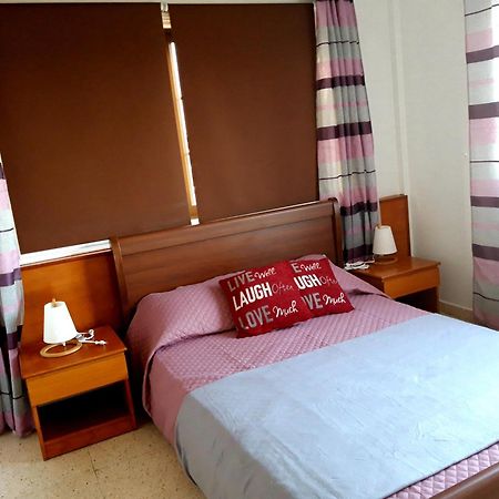 La Veranda Sea View Apartments Larnaca Bilik gambar