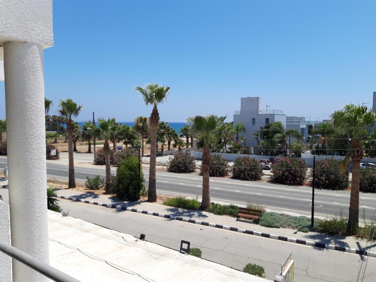 La Veranda Sea View Apartments Larnaca Luaran gambar