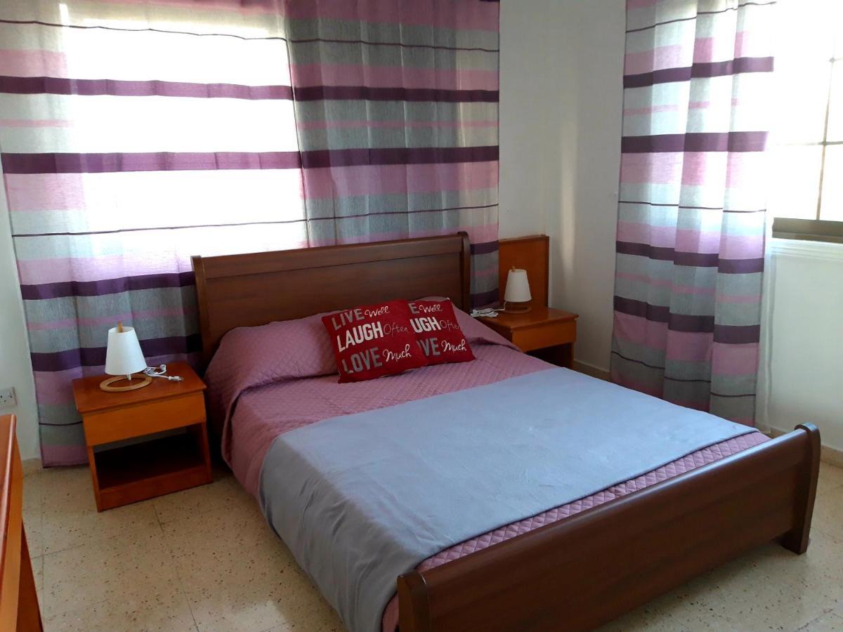 La Veranda Sea View Apartments Larnaca Luaran gambar