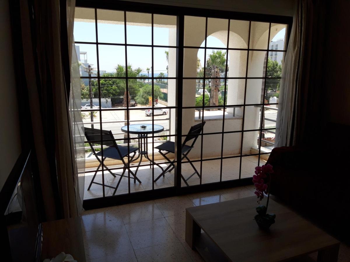 La Veranda Sea View Apartments Larnaca Luaran gambar