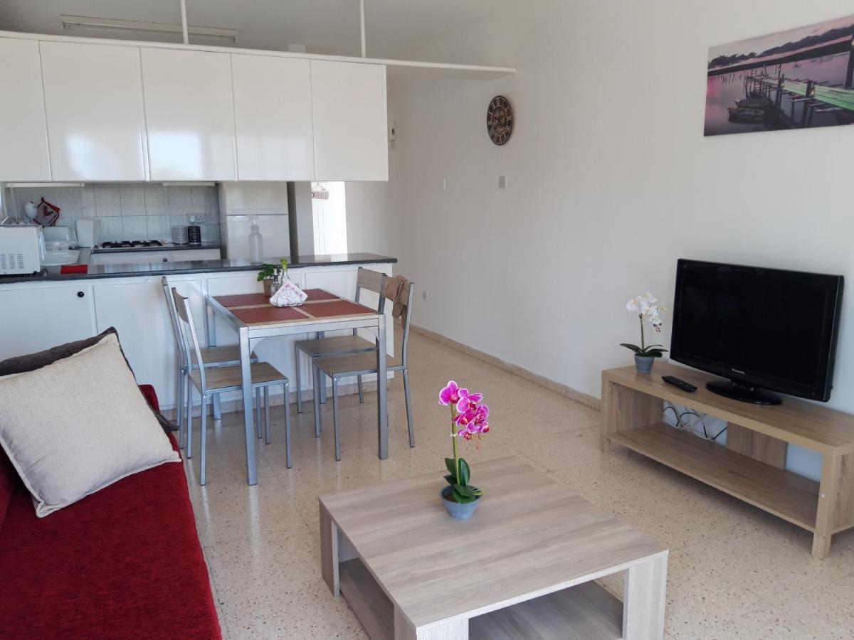 La Veranda Sea View Apartments Larnaca Luaran gambar