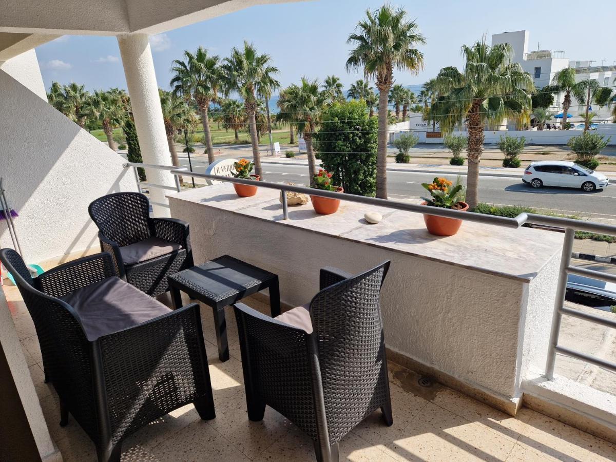 La Veranda Sea View Apartments Larnaca Luaran gambar